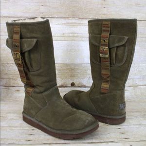 OLIVE GREEN UGG BOOTS :)